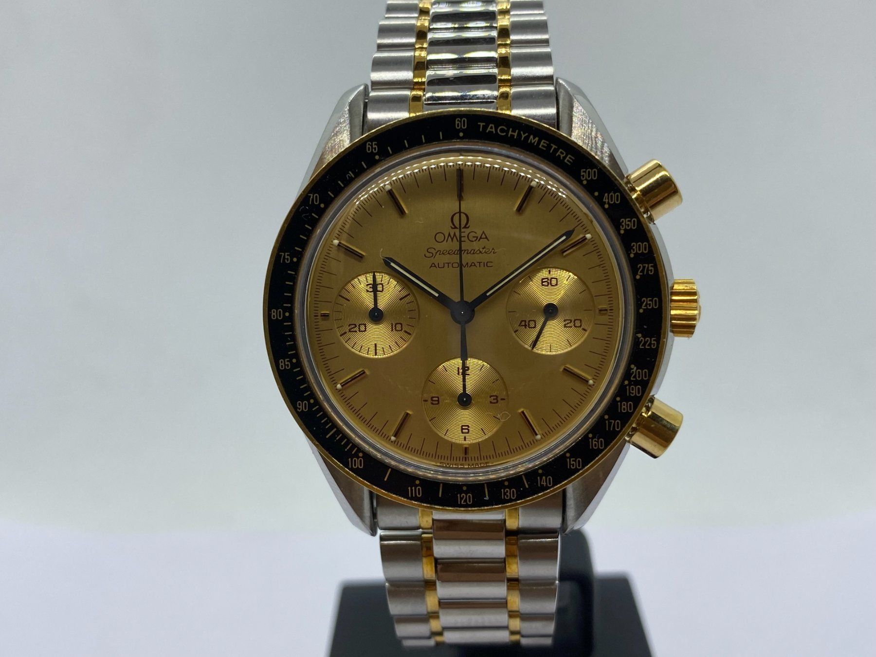Omega Orologi: OMEGA Speedmaster 39mm Automatik – Usato da Arch venduto da Karibu19 5