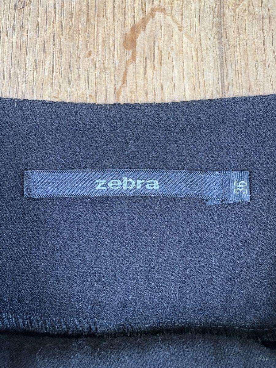 Zebra Gonne: Schwarzer Rock von Zebra in Grösse 36 – Usato da Frauenfeld venduto da lin_77m9 1
