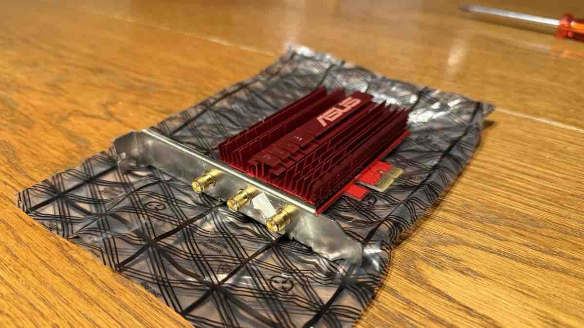 WiFi: ASUS WLAN PCIe Adapter mit externer Antennenbasis – Usato da Oetwil am See venduto da TubeVogler 1