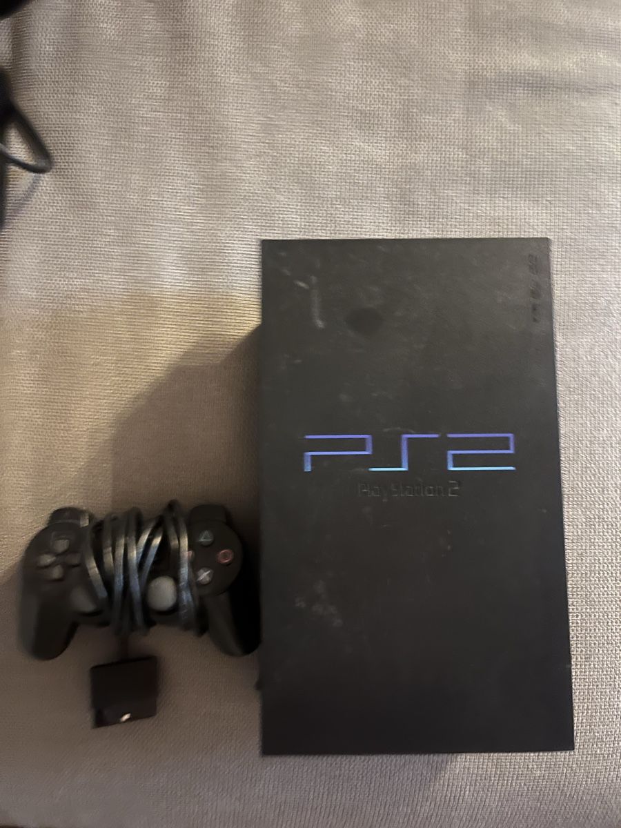 Sony Konsolen: Spielkonsole Sony Playstation 2 mit Controller schwarz – Gebraucht aus Wetzikon ZH von vm3_dcj9