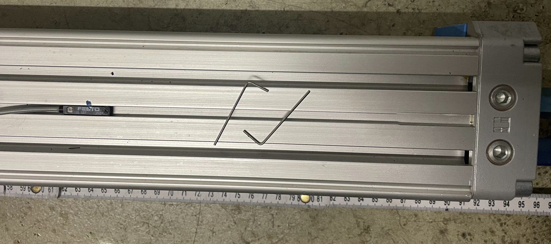 Festo Altro per industria metallurgica: Festo Pneumatik Linearantrieb DGP-50-570-PPVA-B – Usato da Sins venduto da 3985schluckti 2