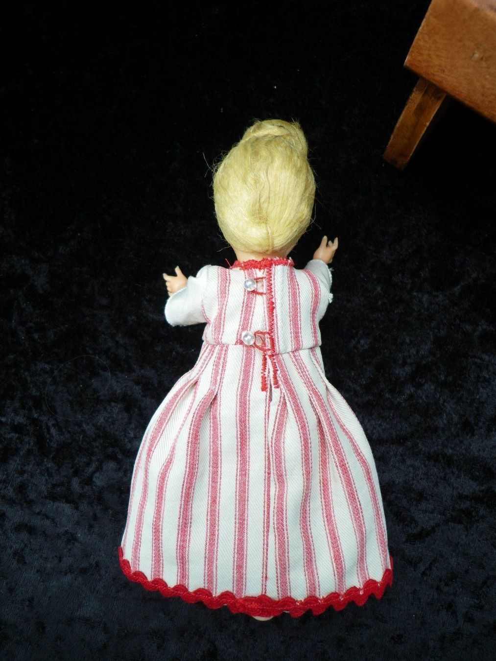 Giocattoli: Puppe mit Schulbank – Usato da Reinach BL venduto da Annodomini 7