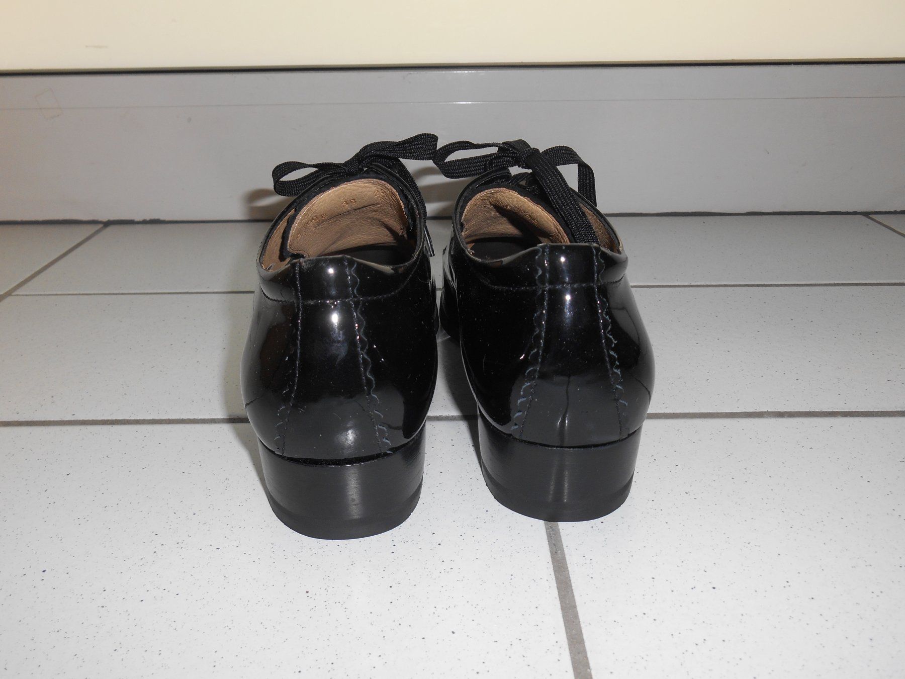 Vabeene Scarpe da donna: Vabeene Damenschuh schwarz Grösse 38 – Usato da Basel venduto da chien008 2
