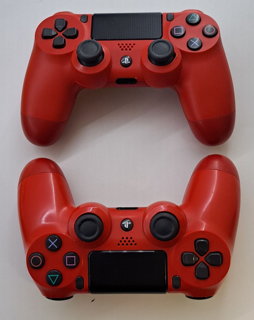 Sony Controller: Ps4 Controller Original SONY 2 Stück Farbe Rot – Usato da Biel/Bienne venduto da Sasha4u 4