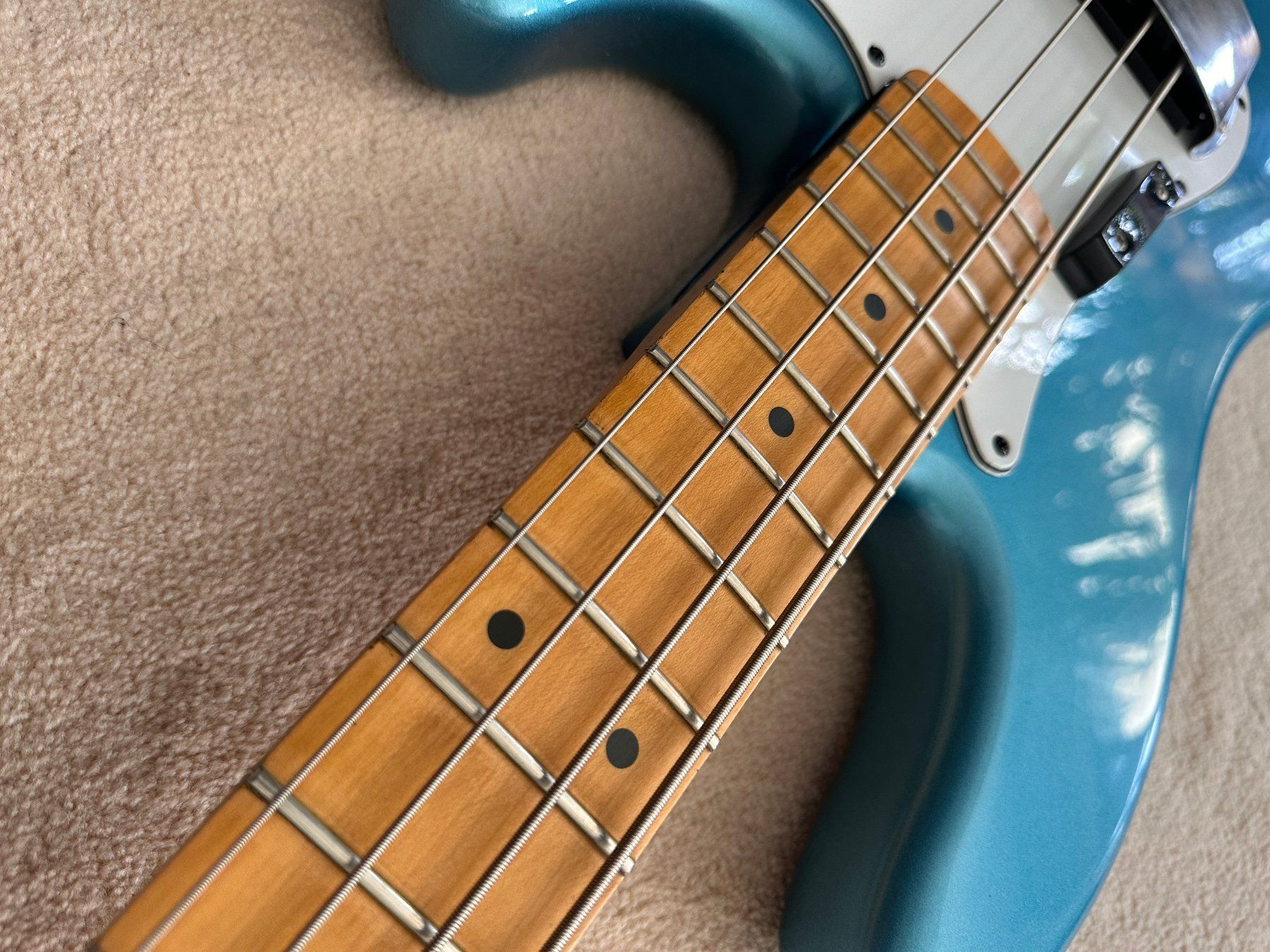 Fender Strumenti musicali: Fender Precision Bass 2011 – Usato da Dachsen venduto da ColdChisel 2