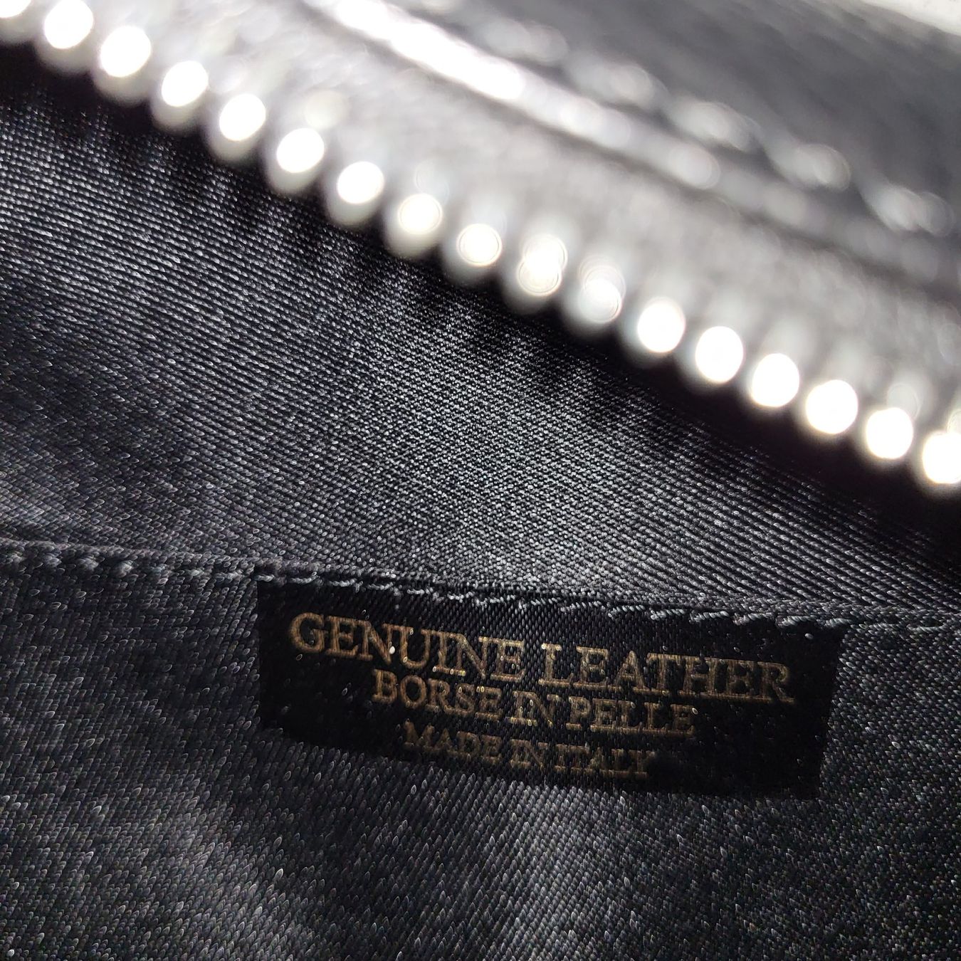 Taschen für Damen: Crossbody Tasche Leder schwarz – Neu (gemäss Beschreibung) aus Grüsch von zottli26 2