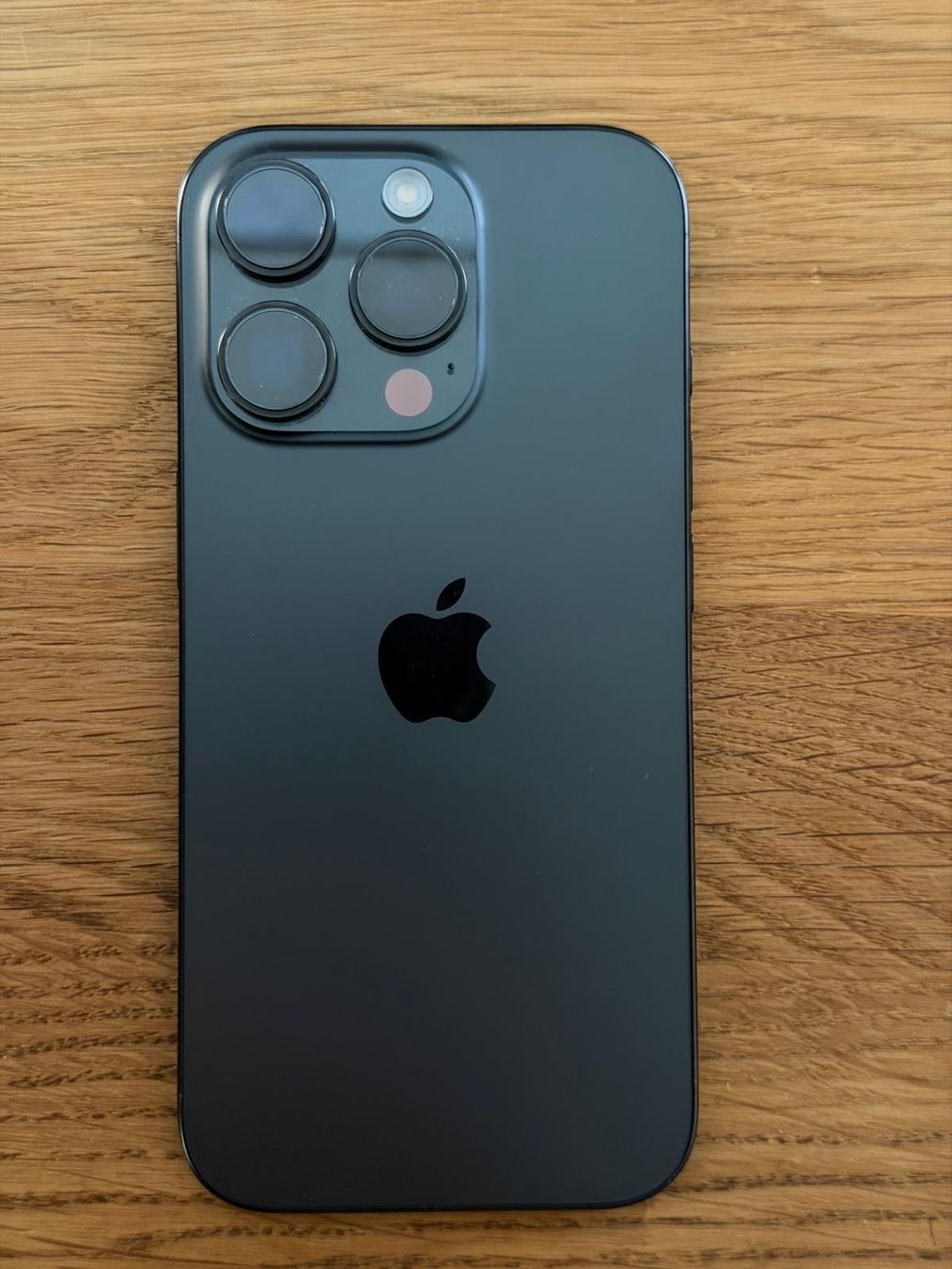 Apple Telefoni cellulari / Smartphones: iPhone 16 Pro 512 Gb – Usato da Bernex venduto da liv_7xyb