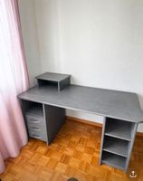 Schreibtisch zu verschenken