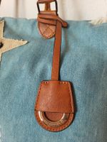 Taschenanhänger aus Kunstleder