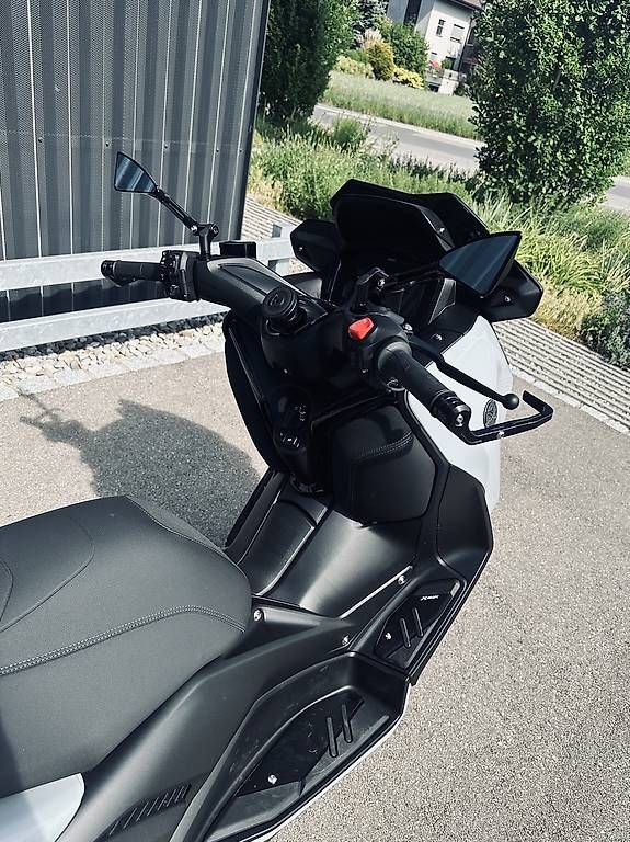 Scooters: Yamaha XMAX Techmax Plus – Gebraucht aus Schwarzenburg von HalloHallo25 4
