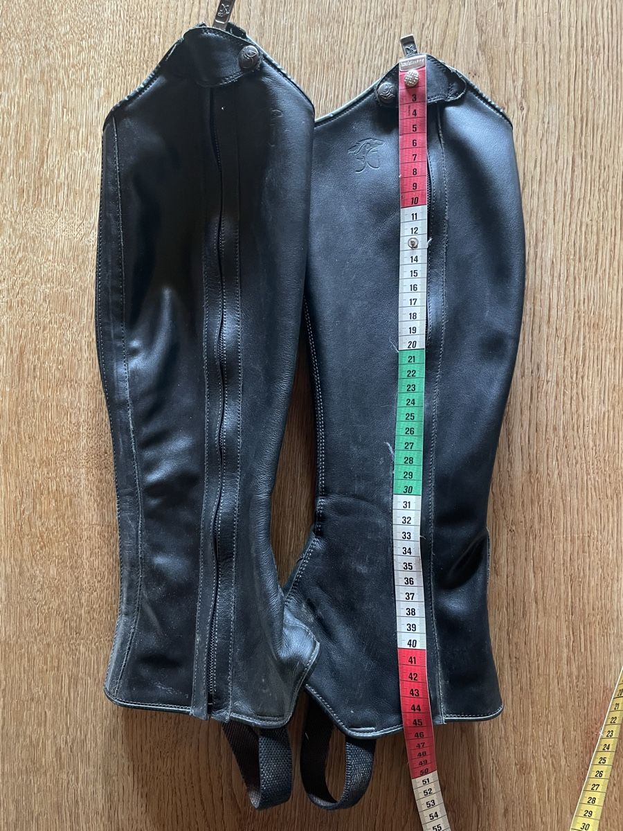 Jambières & Bandages: Chaps – D'occasion à Scharnachtal par Berge1