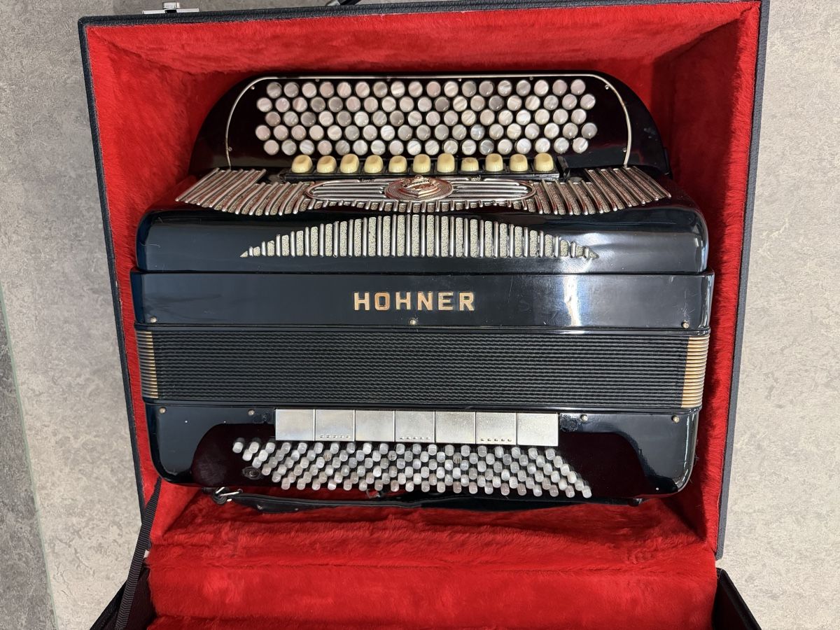Strumenti musicali: Hohner Handorgel aus Nachlass – Usato da Rüegsbach venduto da Tinus3418