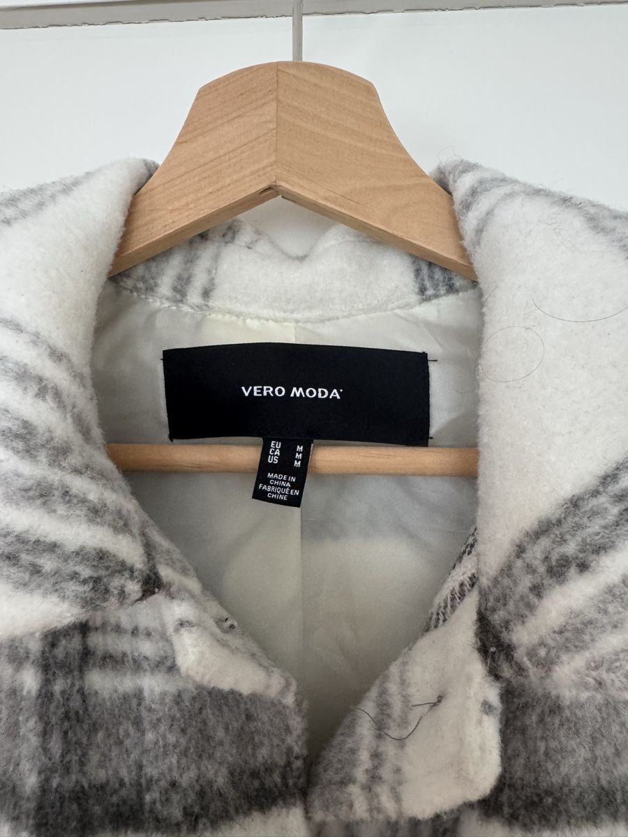 Vero Moda Giacche: Hemdjacke Karo – Usato da St. Gallen venduto da BiancaL11 2