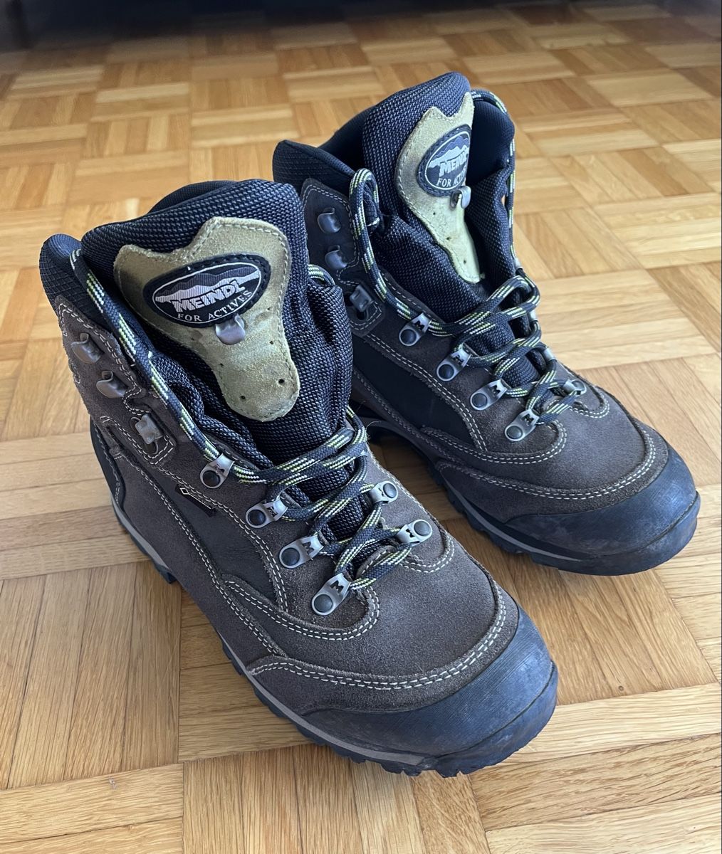 Meindl Scarpe da uomo: Meindl Wanderschuhe Gore-Tex Gr. 41 – Usato da Männedorf venduto da Astramon