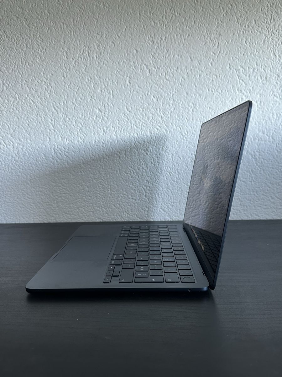Apple Portables: MacBook Air m2 - 256GB - 8GB RAM - Midnight Blue  – D'occasion à Nidau par Unbreakable02 2