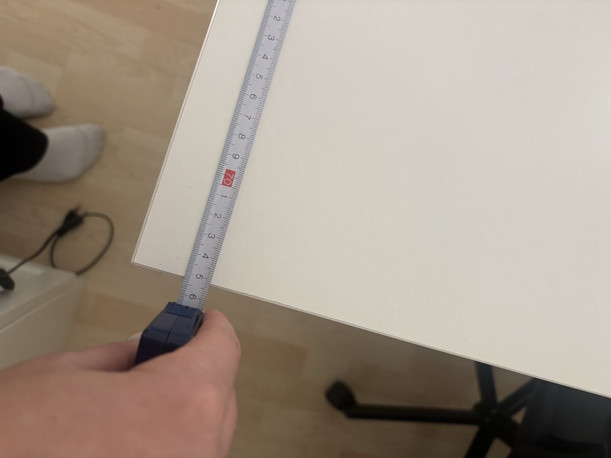 Ikea Tables: VIHALS Table Ikea – D'occasion à Neuhausen par george.hatton 4