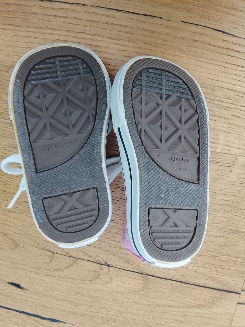 Converse Scarpe per ragazzi: Babyschuhe Converse (neu) – Nuovo (secondo la descrizione) da St. Gallen venduto da Okonomyiaki 3