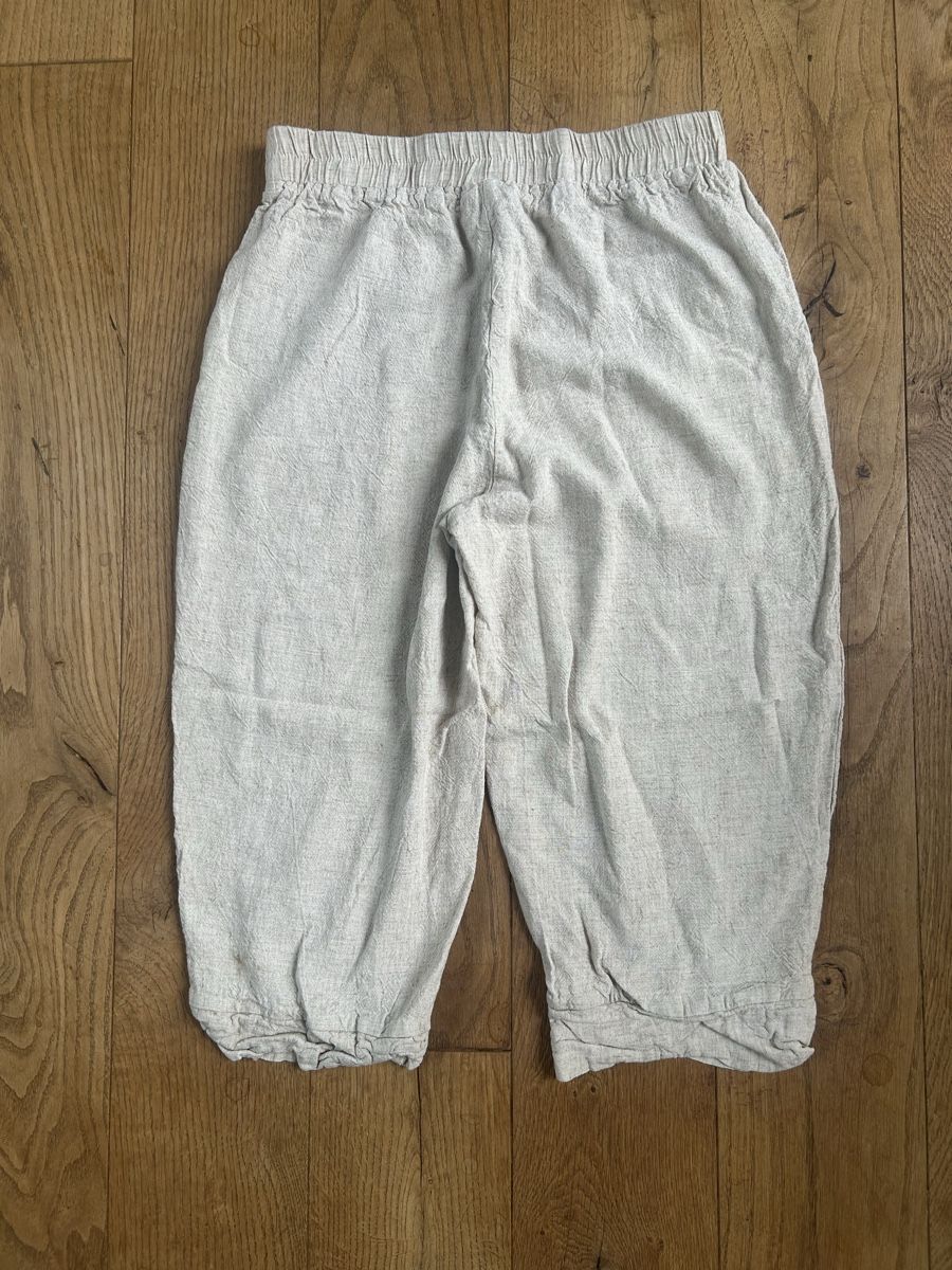 Pantaloni: Emery Rose Kurz Hose Grösse M  – Usato da Frauenfeld venduto da jae_vs6j 1