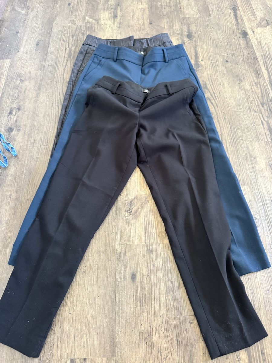 Lotti di vestiti: 3 Hosen Ann Taylor Loft US4 – Nuovo (secondo la descrizione) da Pfeffingen venduto da Twoa