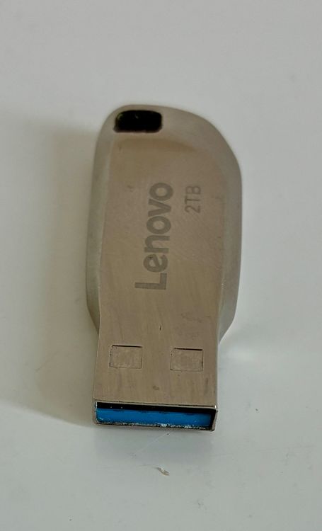 Lenovo USB Sticks: Lenovo USB Stick 2TB - Neuwertig & Superschnell! – D'occasion à Zürich par tersus1981 2