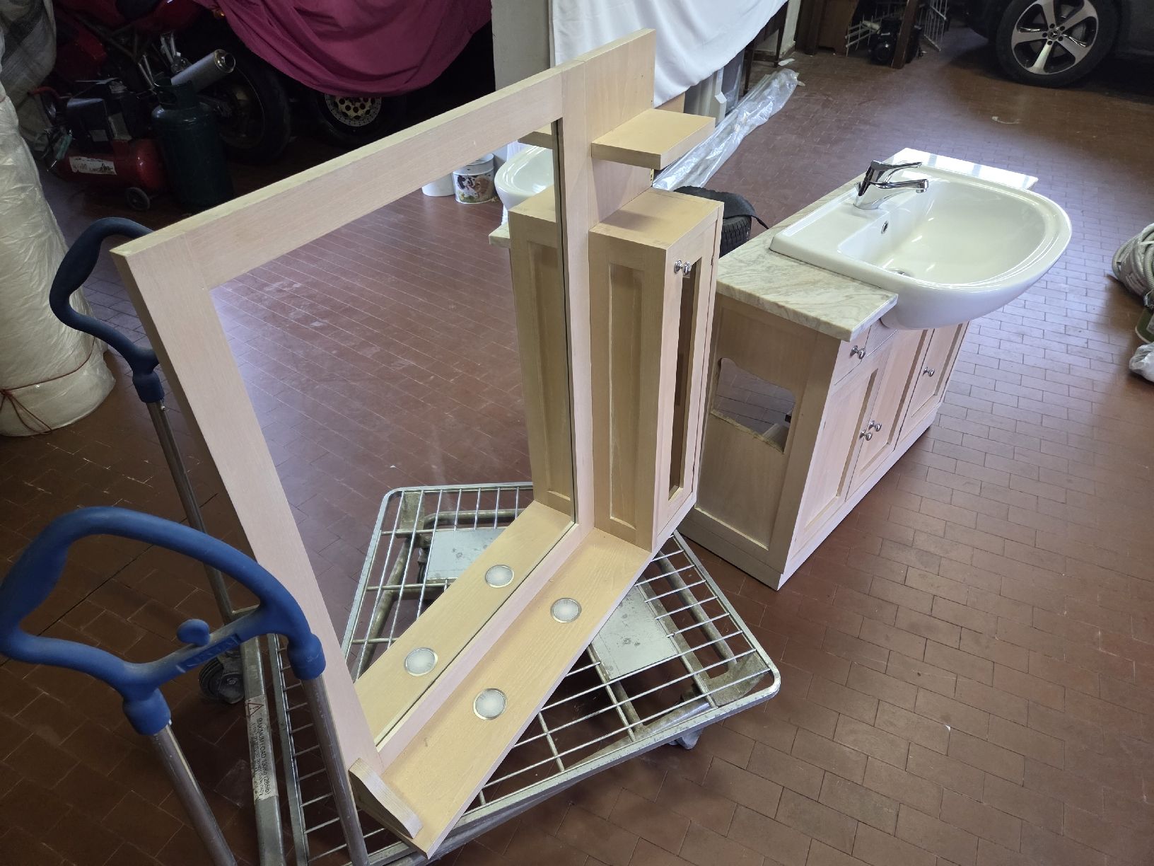 Armadietti a specchio: Mobile bagno completo – Usato da Coldrerio venduto da amasius_cisco 2