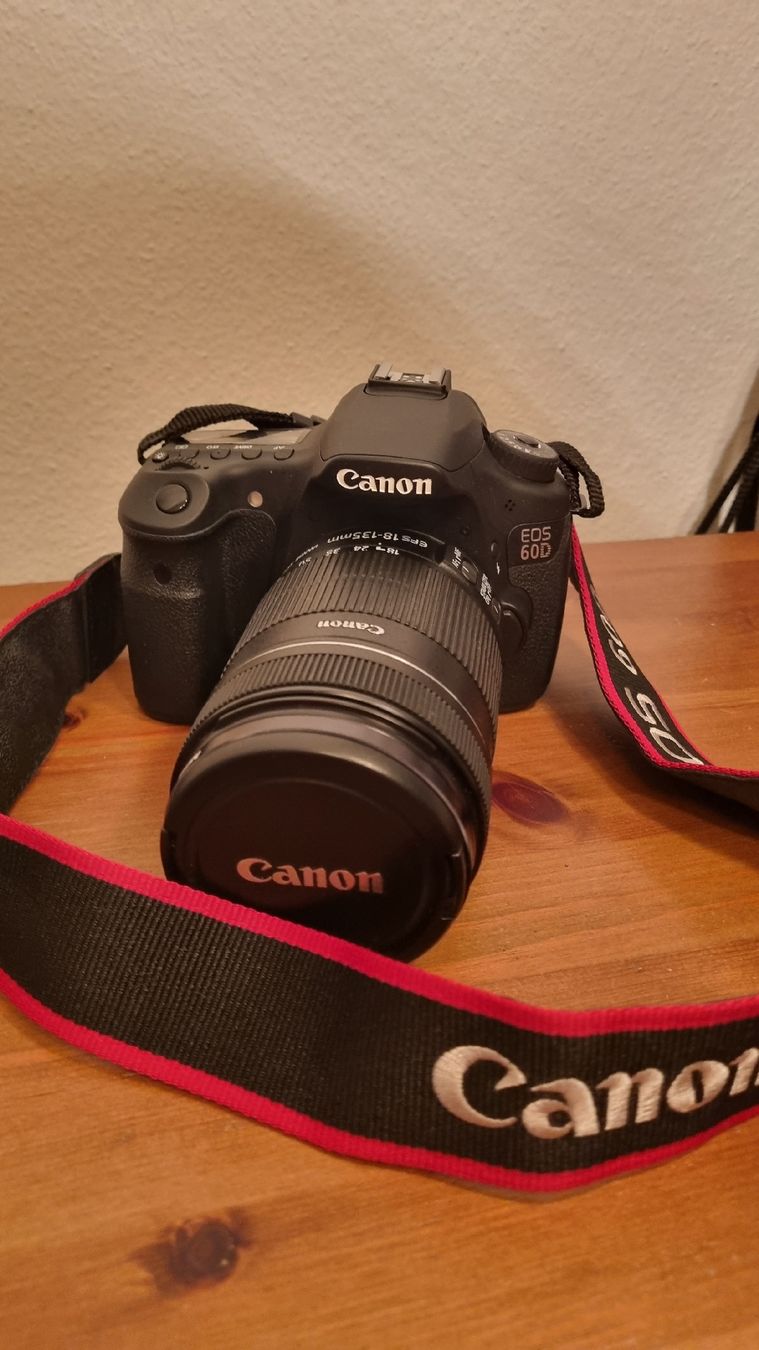 Canon Appareil photo: Canon EOS 60D - Spiegelreflexkamera – D'occasion à Basel par Tsoe1.0 1
