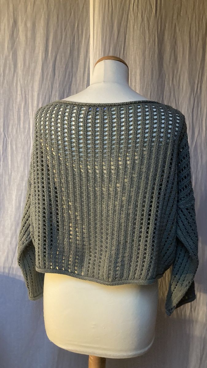 Pulls & Sweat-shirts: Pullover – D'occasion à Läufelfingen par petit-nicola 1
