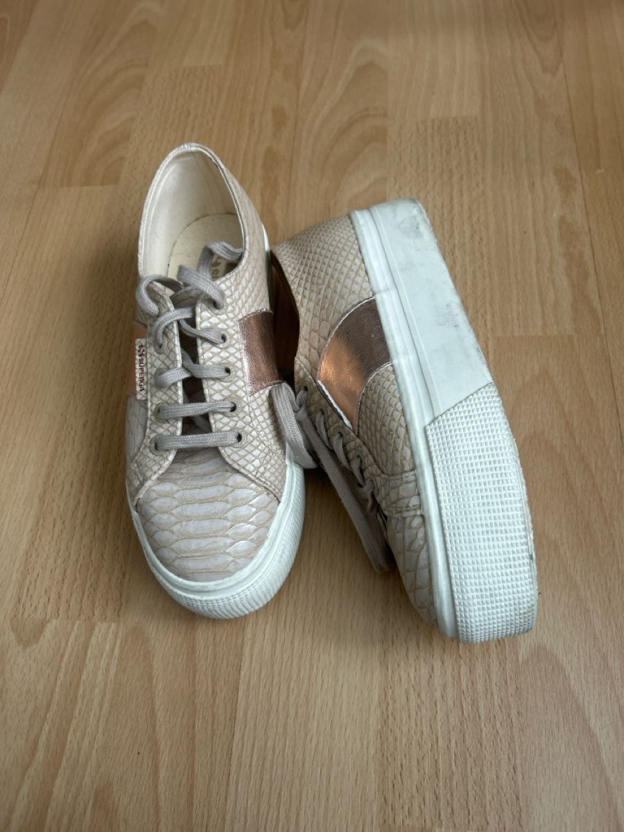Superga Damenschuhe: Superga Damen Sneakers  in Grösse  36 – Gebraucht aus Vaduz von Snooki6 2