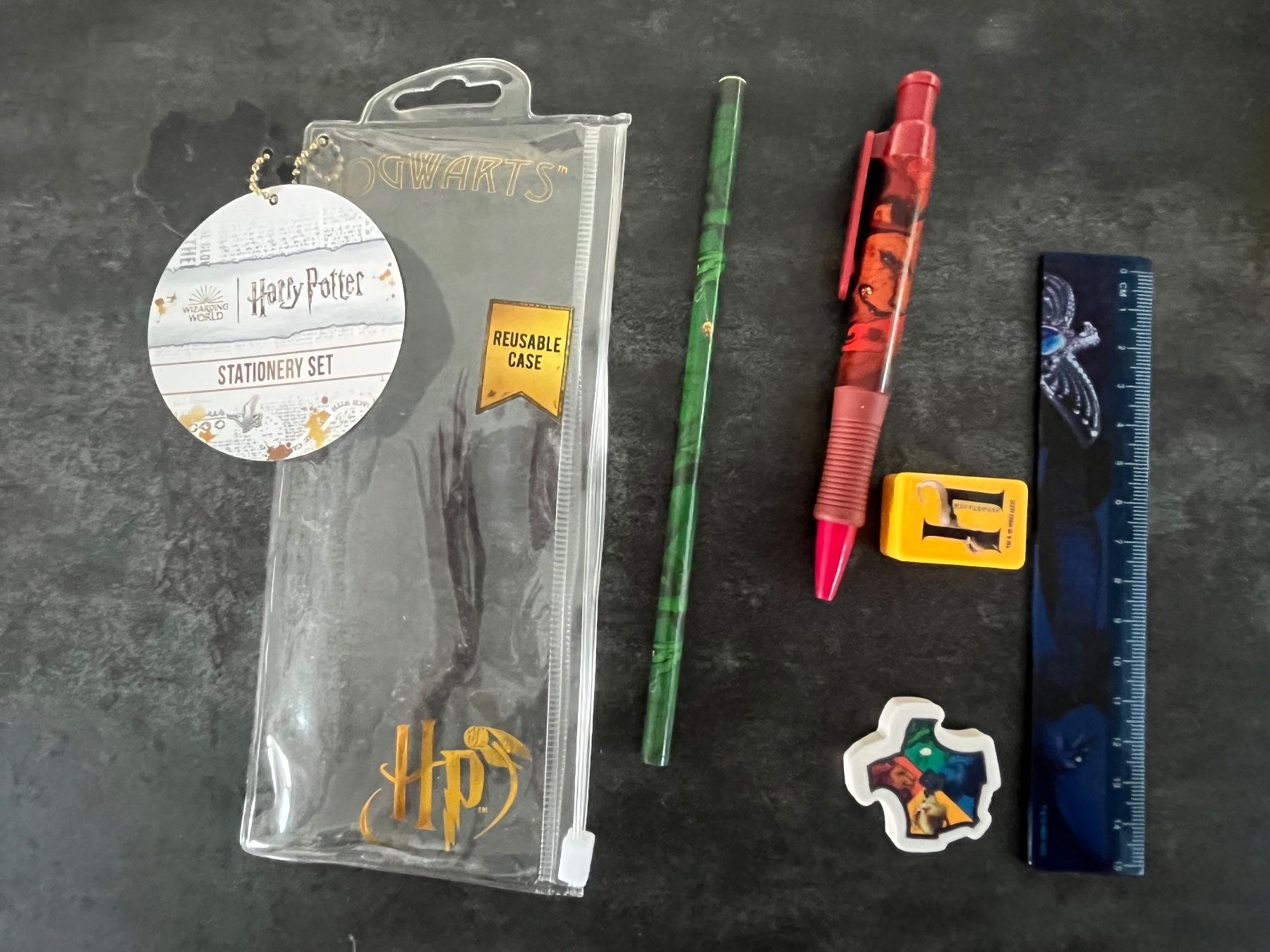 Bücher: Harry Potter Schulbücher Set mit Stiften – Neu (gemäss Beschreibung) aus pratteln von Ppfl4 4