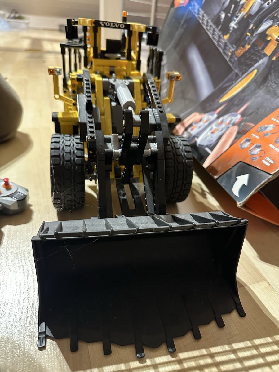 Lego Spielzeuge: Lego Technic, Volvo L350F Radlader – Gebraucht aus Grafstal von jes_t6s7 2