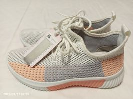 DeeZee sneakers