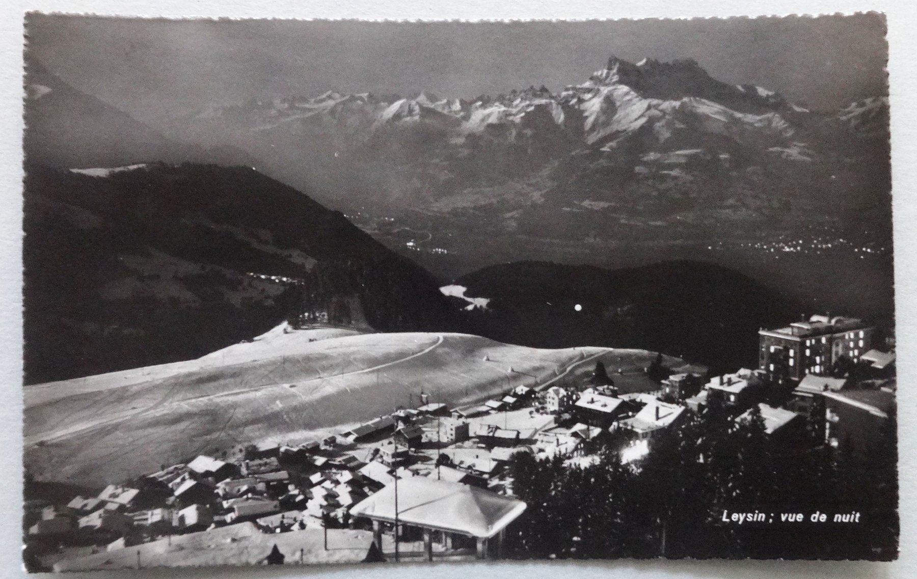 Cartes postales: Leysin ; vue de nuit – D'occasion à Fétigny par Billy2miny