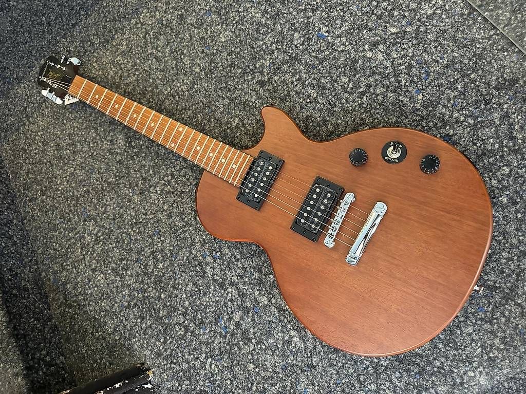 Strumenti musicali: Guitare électrique Les Paul Epiphone. Starter Friendly – Usato da Morges venduto da GvnMusic 4
