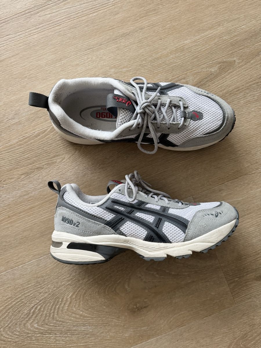 Asics Herrenschuhe: Asics 1090v2 Sneaker, Gr. 40.5 – Neu (gemäss Beschreibung) aus Altstätten SG von dnys 1