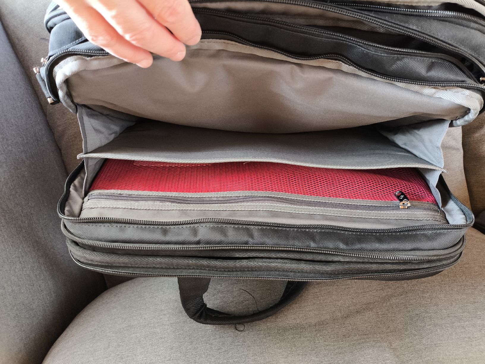 Samsonite Borse: Samsonite laptop business bag – Usato da Rebstein venduto da sho_7yky 5