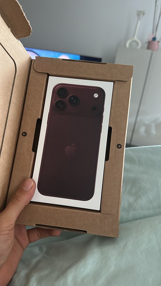 Apple Telefoni cellulari / Smartphones: iPhone 18 Pro Max 256GB – Nuovo e nell'imballaggio originale da Zürich venduto da eli_qx5q