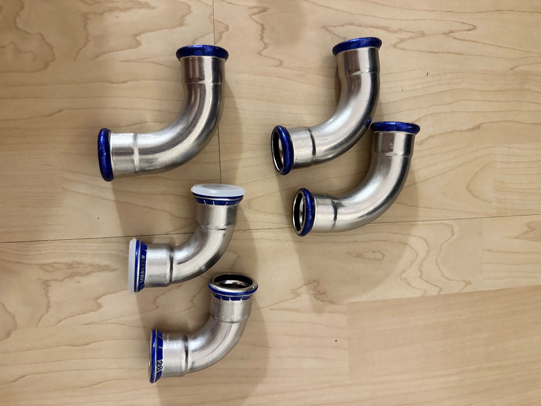Geberit Tutti gli attrezzi: Geberit Mapress Bogen 28mm – Nuovo e nell'imballaggio originale da niederhasli venduto da rami016