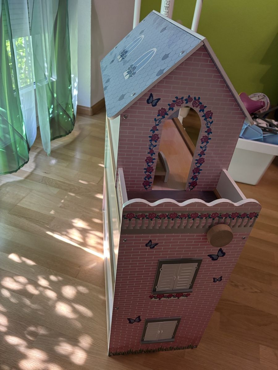 Case e mobili per bambole: Puppenhaus mit Möbeln – Usato da Basel venduto da Lance81 1