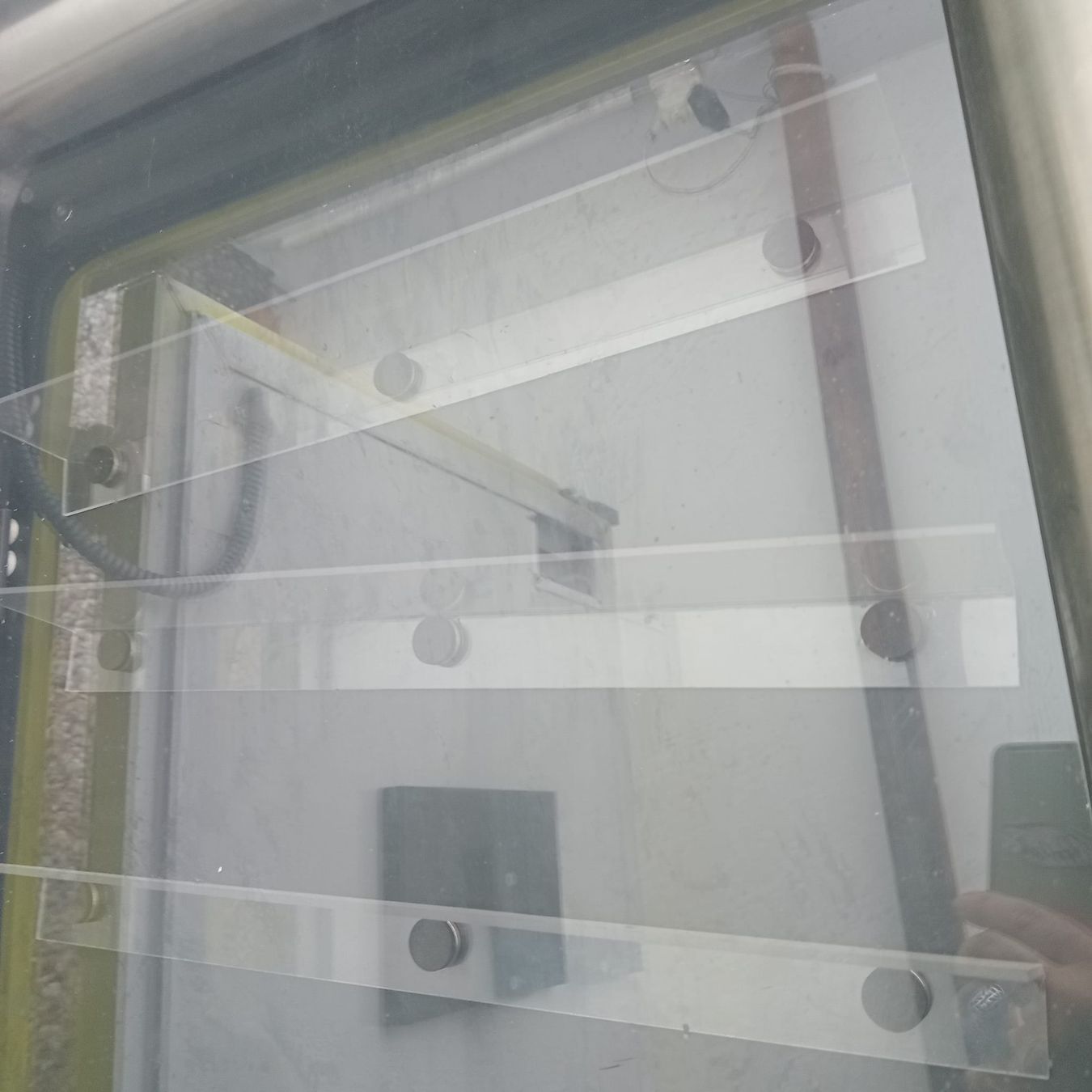 Vetrine: Wandvitrine Massive Abschlissbar  4Stk – Usato da Holderbank AG venduto da ink_6l2d 1