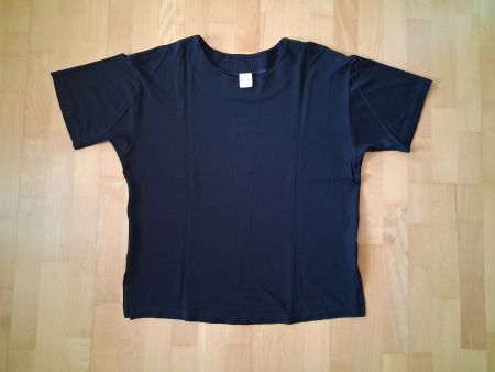 Schwarzes T-Shirt, Divina of Switzerland, Gr. 42, Viskose