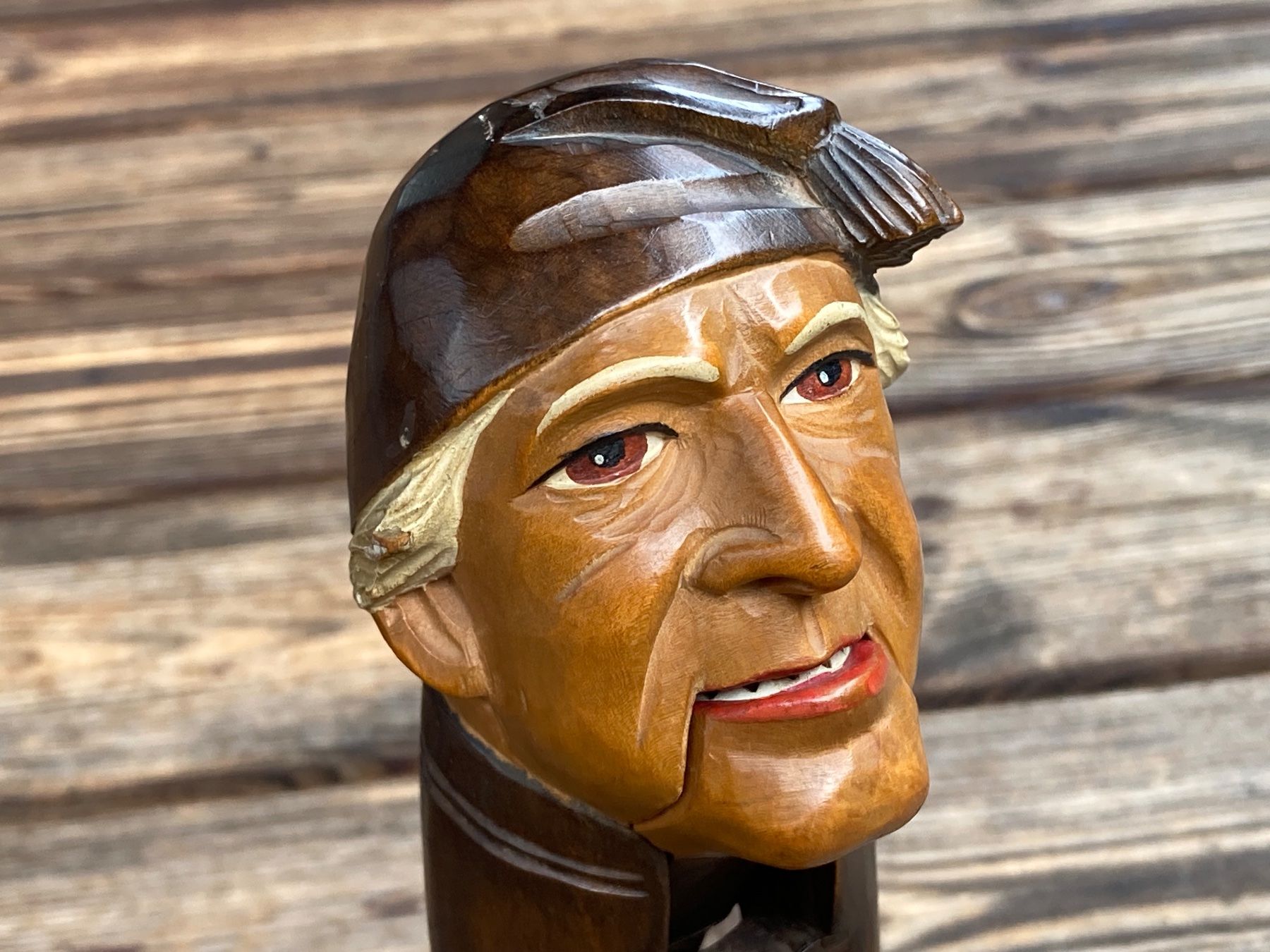 Figurines: antike Nussknacker Brienzer Schnitzerei Mann mit Zipfelmütze – D'occasion à Lüchingen par Eeizo 5