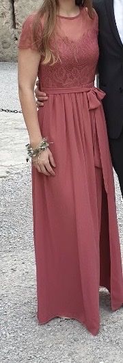 Zalando Vestiti: Abendkleid lang rot mit Spitze Grösse M/36 – Usato da Köniz venduto da dia_rs6m 2