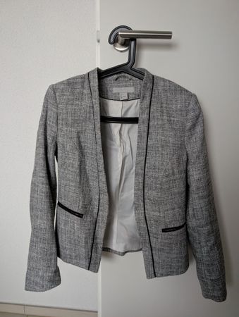 Elegantes Bouclé-Jacket von H&M, Grösse 36