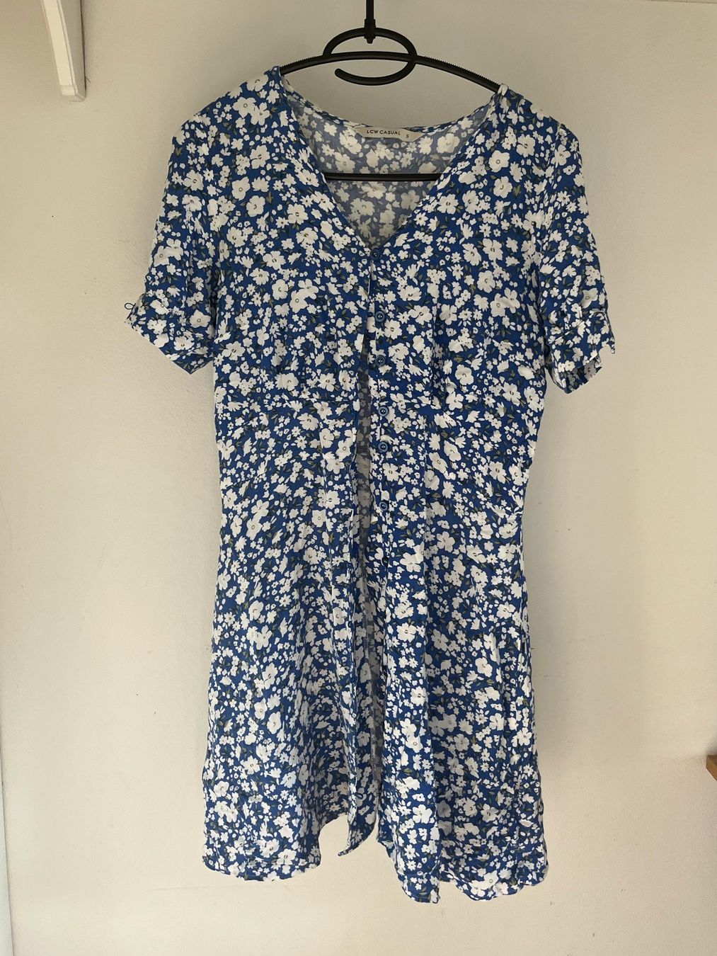 Kleider: Summery floral dress – Gebraucht aus Basel von das_7wzs