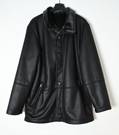 Winterjacke schwarz mit Fleecekragen Grösse 54