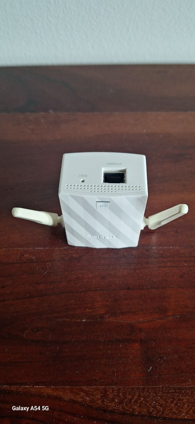 TP-Link WiFi: TP Link WLAN-Reichweitenverlängerer – Usato da Winterthur venduto da Ajcps