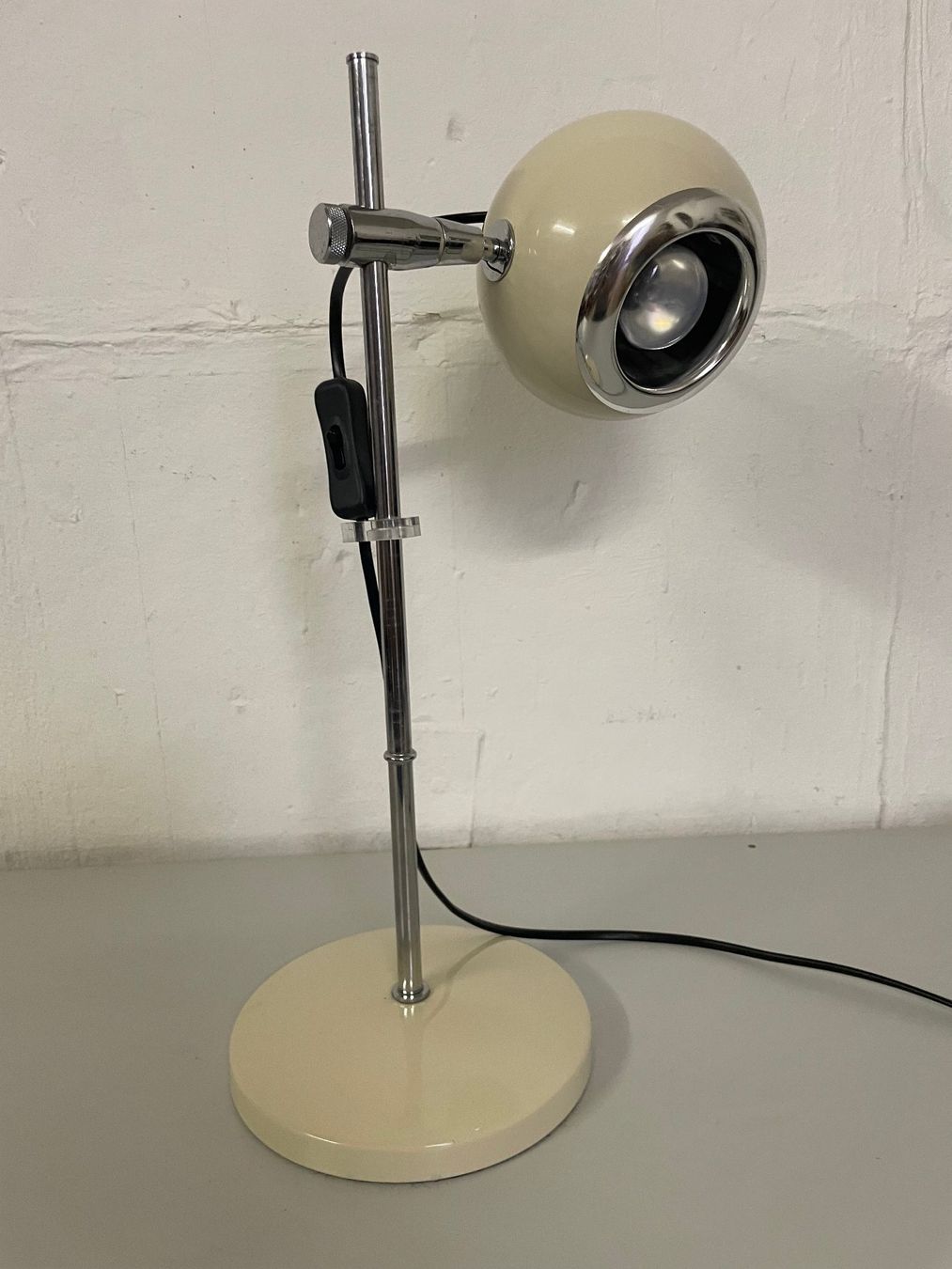 Lampade: lampe  design Ryon globe beige claire – Usato da La Croix (Lutry) venduto da netrajet 1