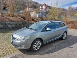 Opel Astra J 16 T Sports Tourer zu Verkaufen