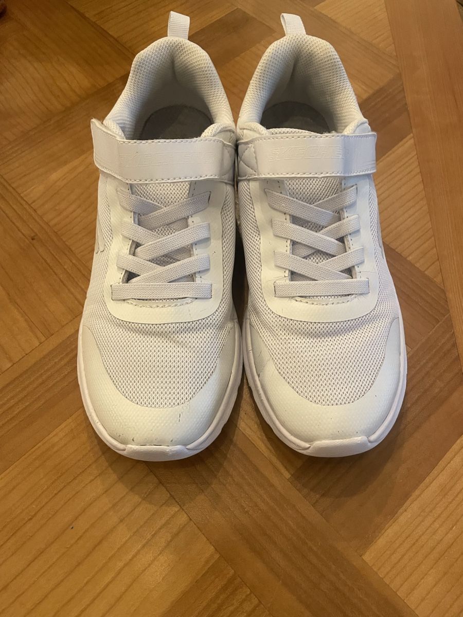Skechers Scarpe da uomo: Baskets Skechers blanche taille 38 – Usato da Versoix venduto da Pti-pois 1