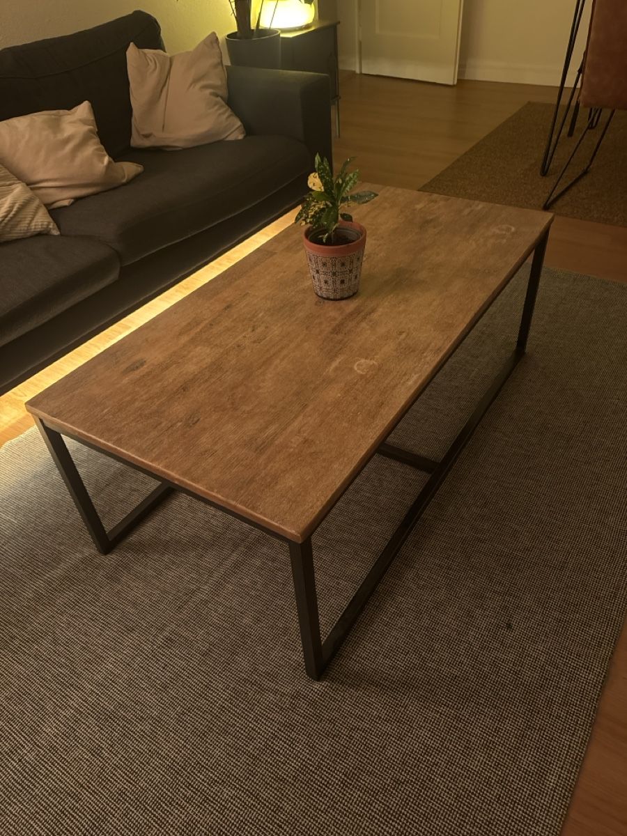 Tische: Couchtisch Holz Metall rechteckig – Gebraucht aus Winterthur von Christopher.zrh